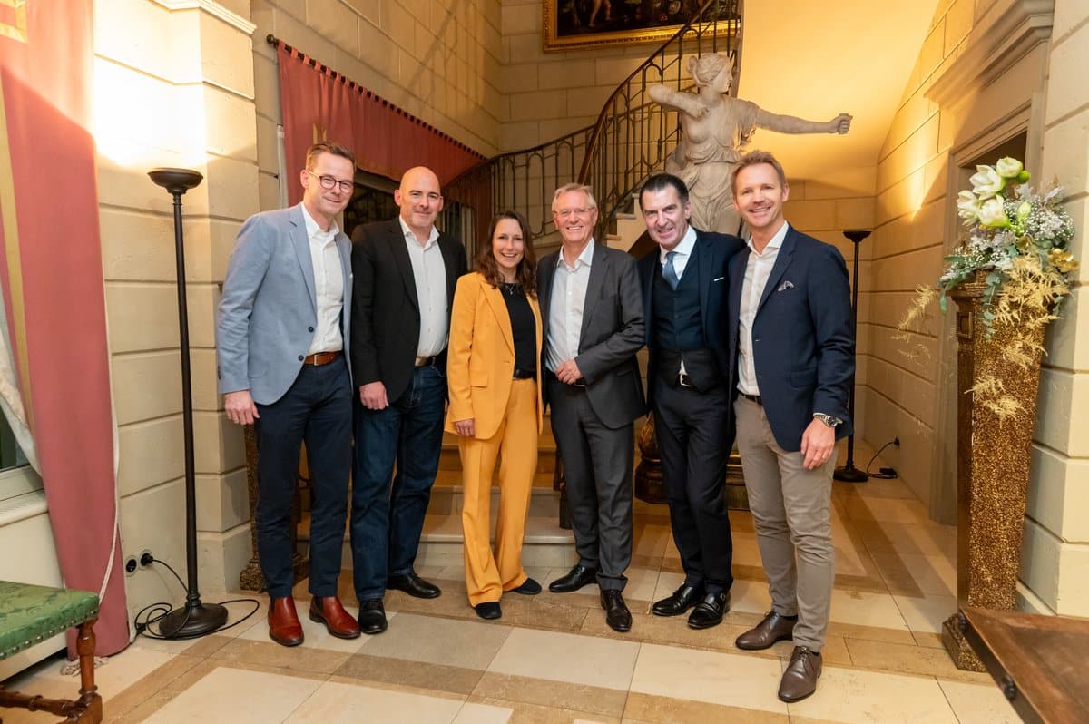 Frank Demmer, Vorstandsmitglied LBS Nord-West, Folkert Siemens, Chefredakteur Das Haus, Elisabeth Varn, CEO BurdaVerlag, Jörg Münning, Vorstandsvorsitzender LBS Nord-West, Philipp Welte, Vorstand Hubert Burda Media, Maik Jekabsons, stv. Vorstandsvorsitzender LBS Nord-West, ©René Reiche für Hubert Burda Media.